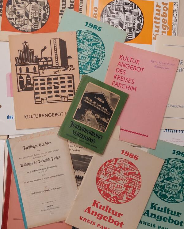 Bibliotheksbestand Randspalte