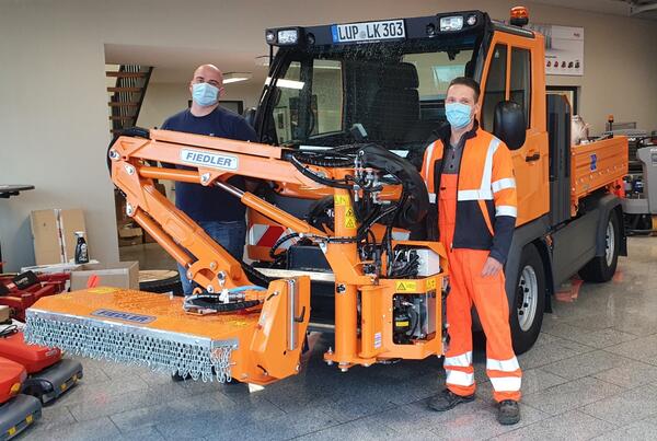 2021-05-04-Uebergabe-Multicar-mit-Rene-Kopplow-und-Martin-Wissgott