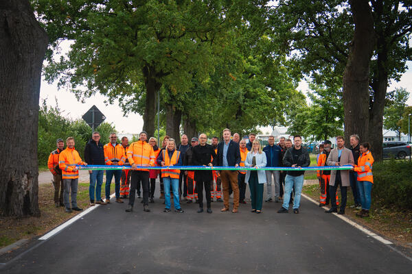 2025-09-26 Freigabe K 39 Bauernallee im Gewerbegebiet Süd Ludwigslus (c) Landkreis LUP