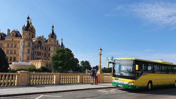 2021-08-09 Die VLP bedient jetzt neue Linienwege des Regionalverkehrs in Schwerin (c) VLP Gesine Kneetz