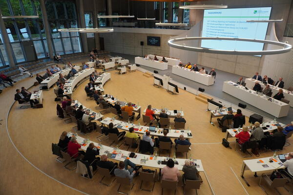 Kreistagssitzung im neuen Solitär