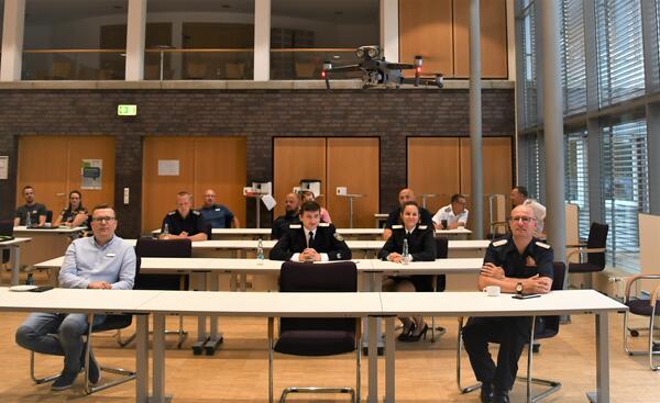 2022-08-19 Drohne im Kreistagssaal Lulu